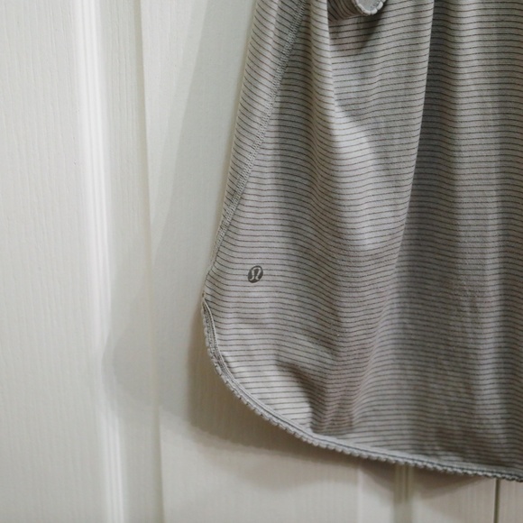 LULULEMON 105 F Singlet - Size 8 - Picture 5 of 6